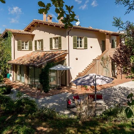 Altra Meta B&B Губио Екстериор снимка